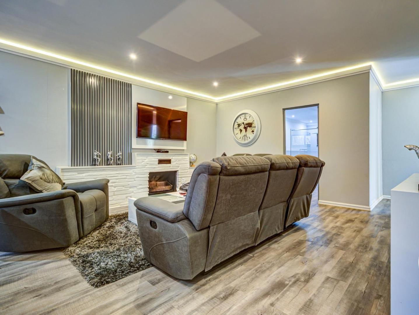 Eagle Rock Executive Guest House Кемптън Парк Екстериор снимка