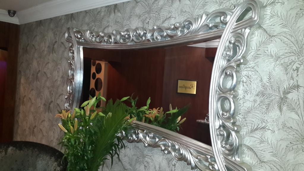 Eagle Rock Executive Guest House Кемптън Парк Екстериор снимка