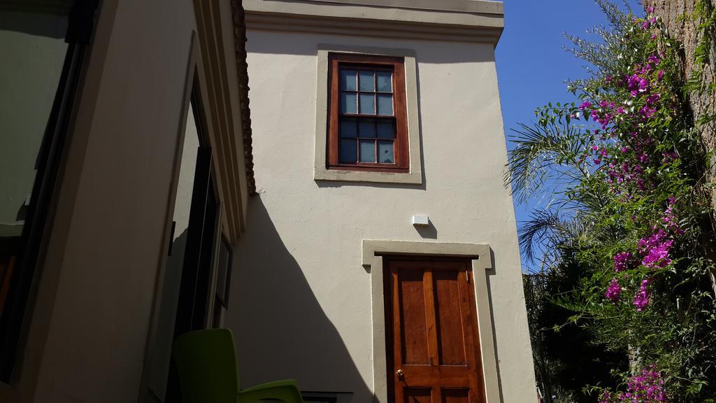 Eagle Rock Executive Guest House Кемптън Парк Стая снимка