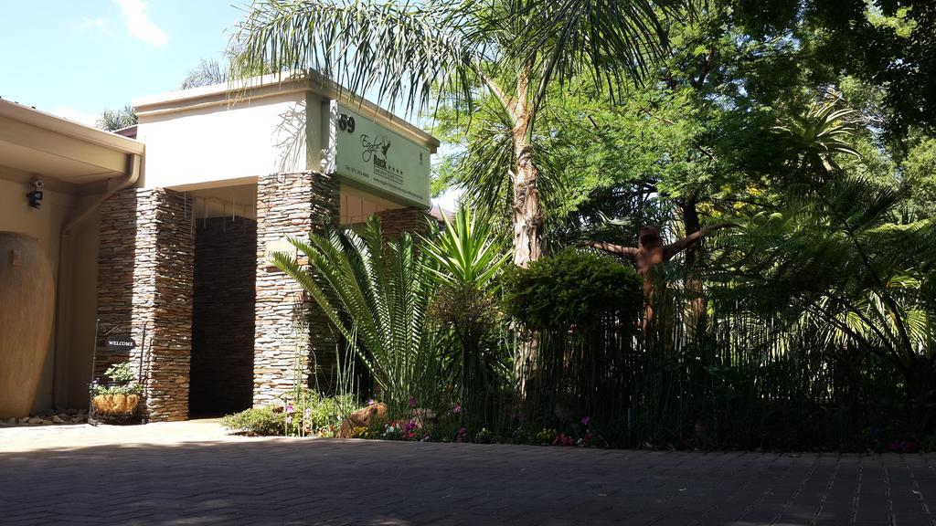 Eagle Rock Executive Guest House Кемптън Парк Екстериор снимка